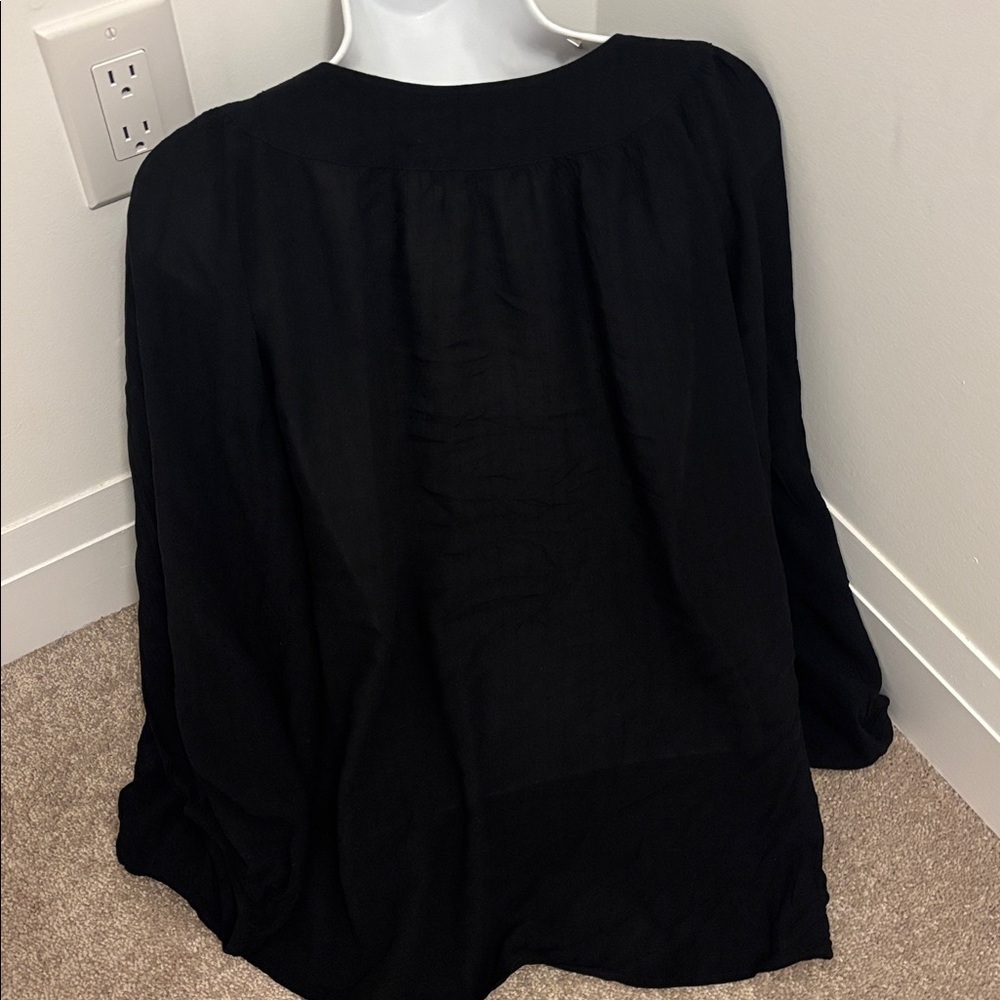 Reitman’s puff sleeves blouse size Medium - Picture 13 of 15